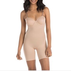 🆕 Spanx Red Hot Strapless Bodysuit